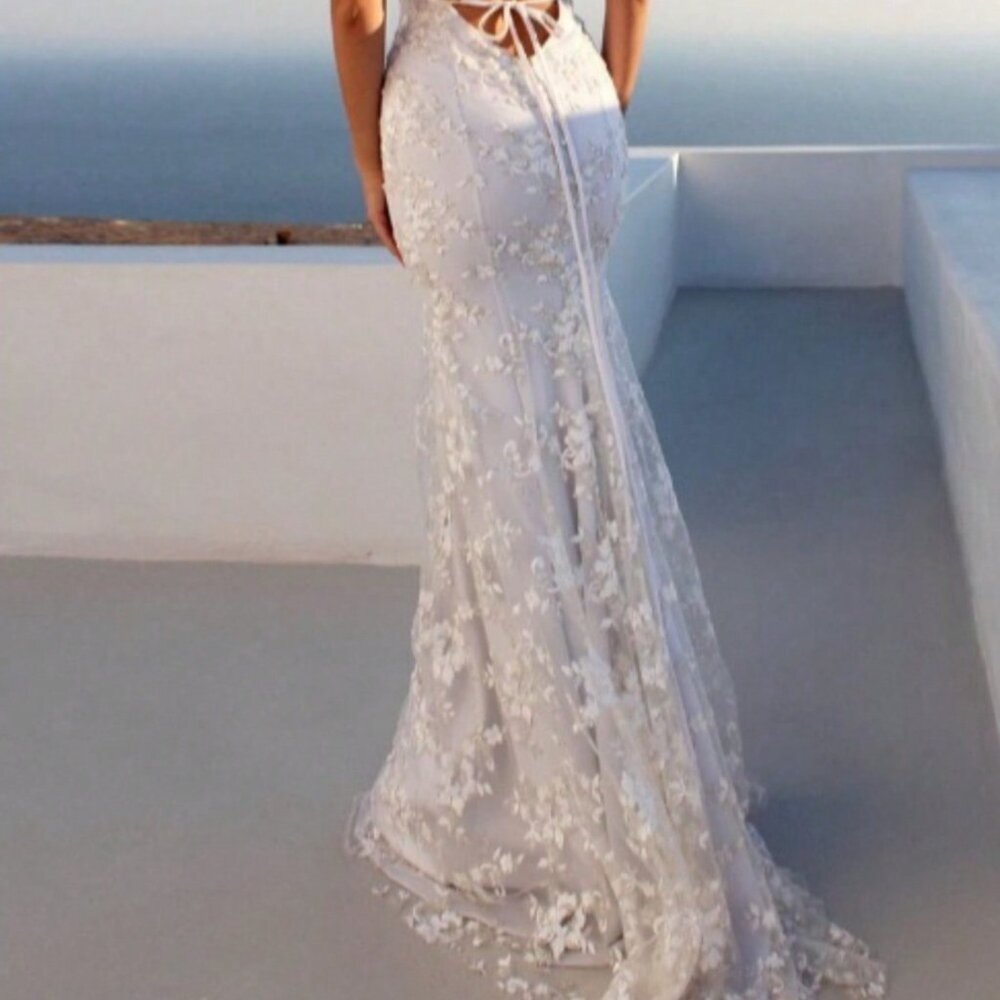 White Elegant Women's Long V-Neck Dress - Picture 2 of 2